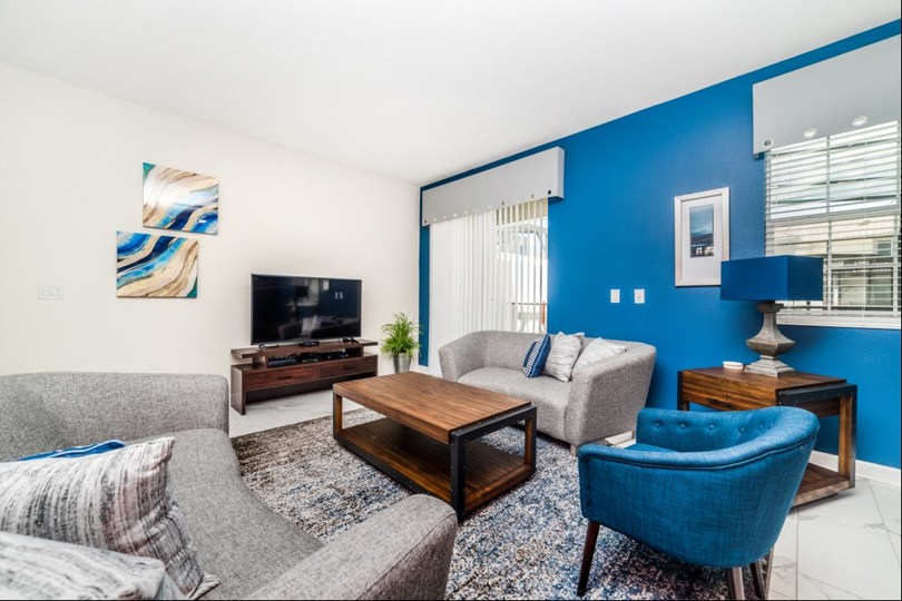Vam in vaši družini bo všeč ta hiša s 5 zvezdicami in zasebnim bazenom v letovišču Storey Lake, Townhome Orlando 6414