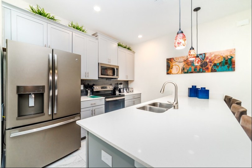 Vam in vaši družini bo všeč ta hiša s 5 zvezdicami in zasebnim bazenom v letovišču Storey Lake, Townhome Orlando 6414