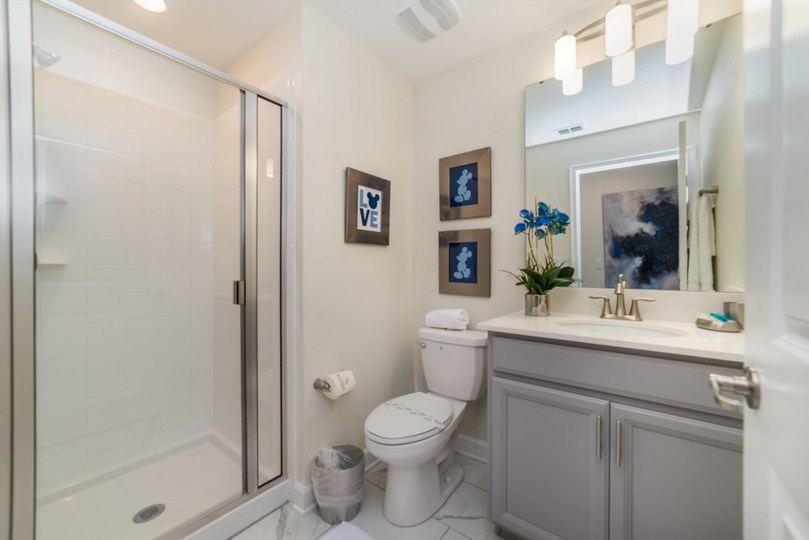 Vam in vaši družini bo všeč ta hiša s 5 zvezdicami in zasebnim bazenom v letovišču Storey Lake, Townhome Orlando 6414
