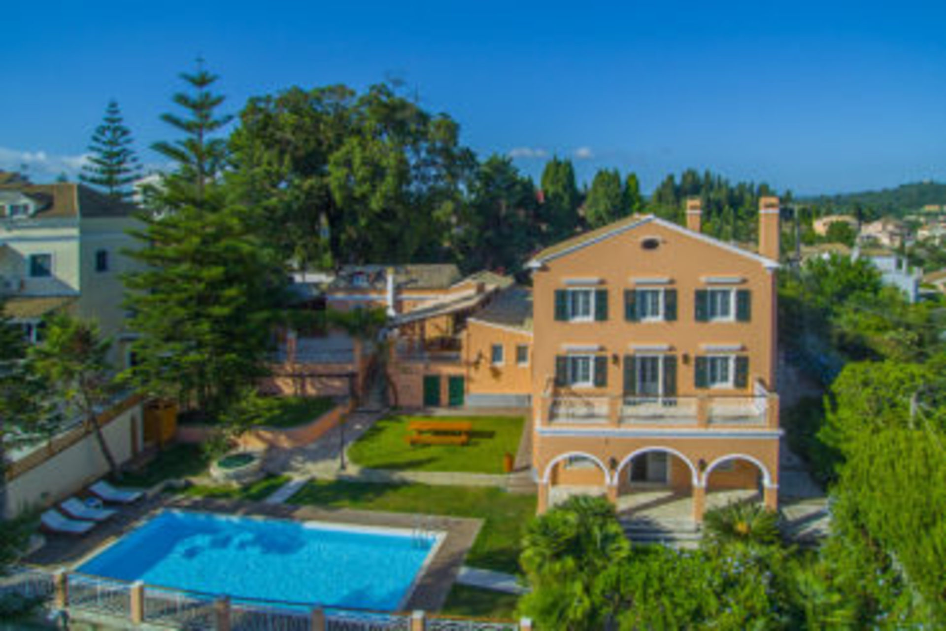 Zasebni bazen in dih jemajoči razgledi, vila Krf 1000