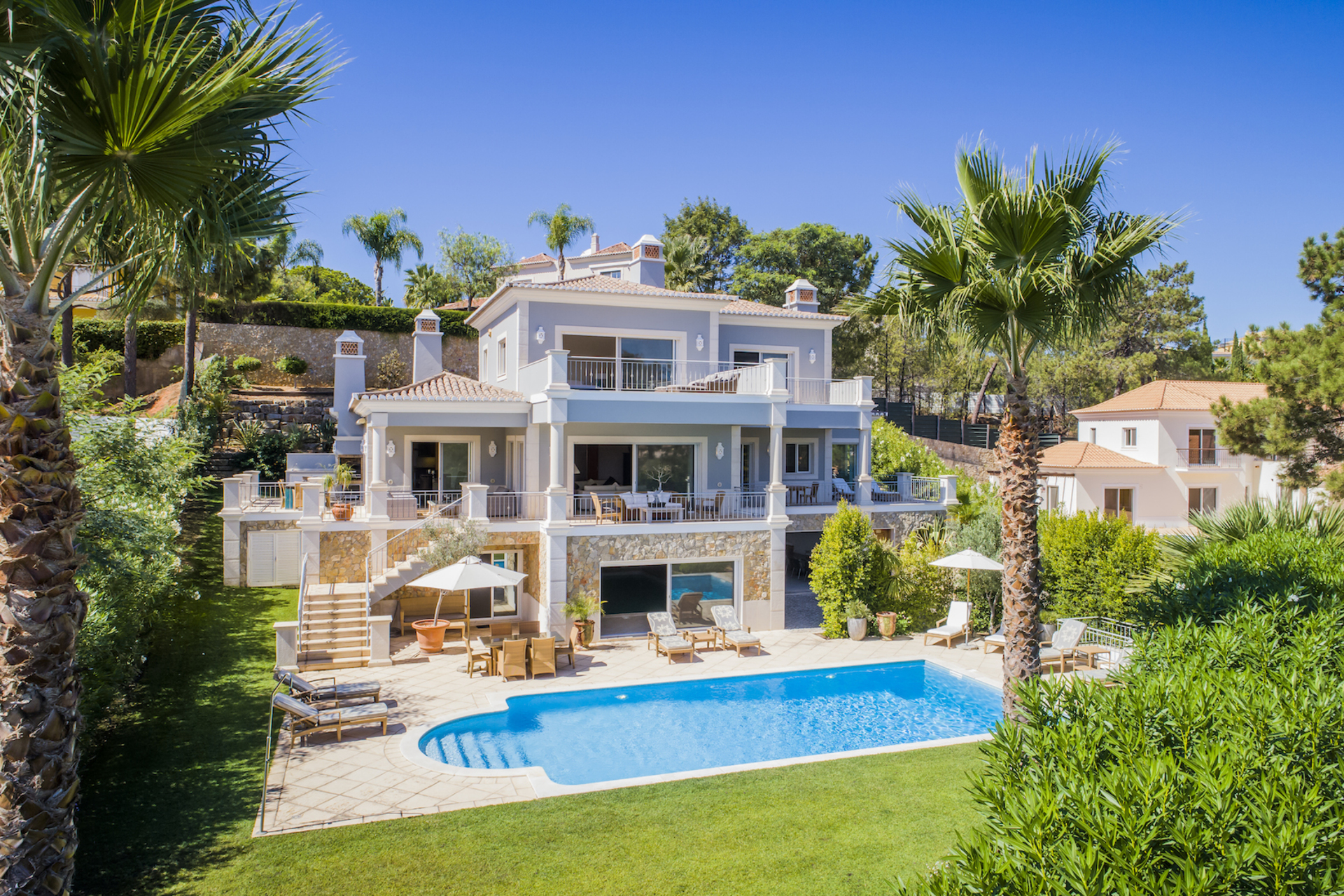 Čudovita vila z zasebnim bazenom, blizu plaže, Faro Villa 1007