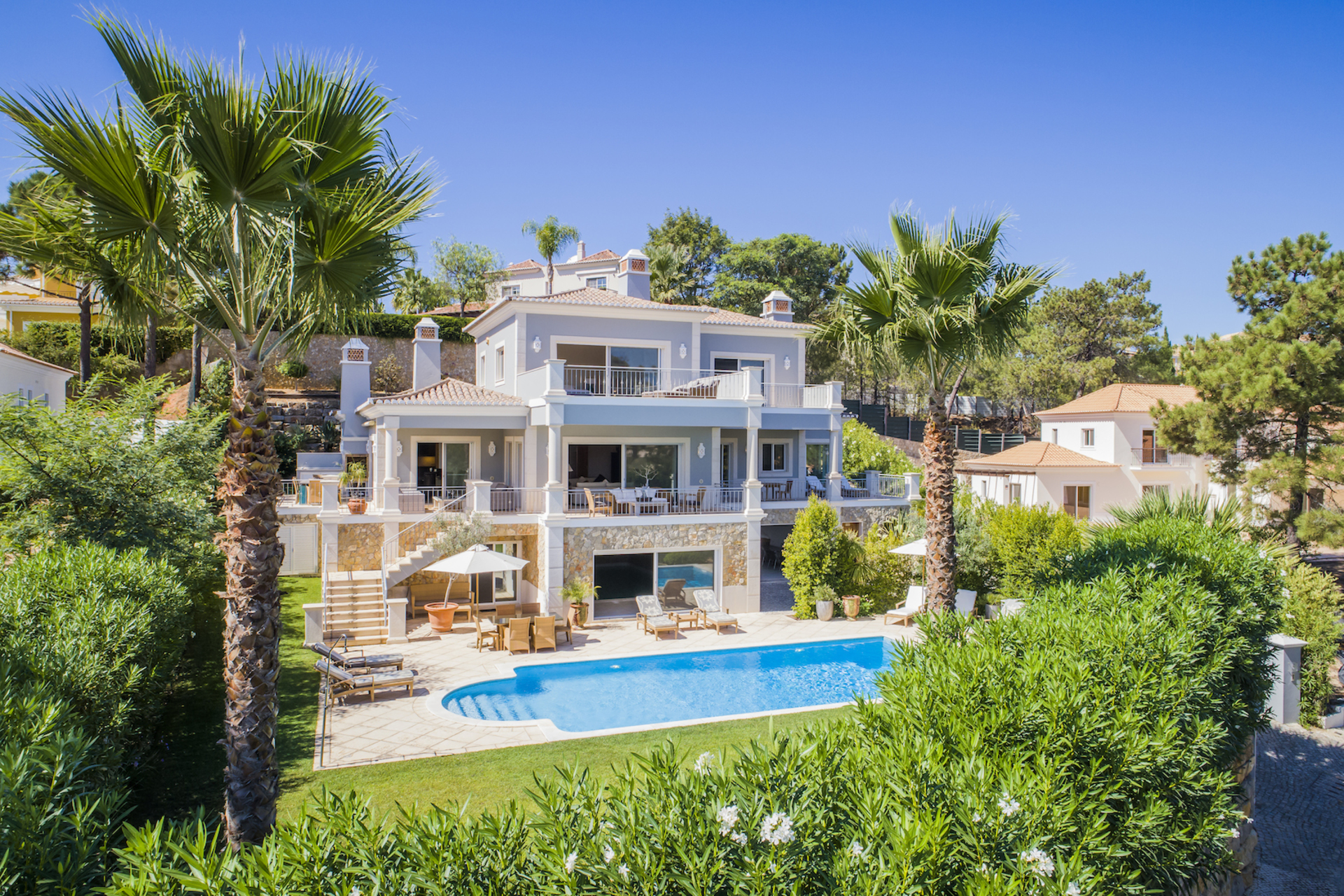 Čudovita vila z zasebnim bazenom, blizu plaže, Faro Villa 1007