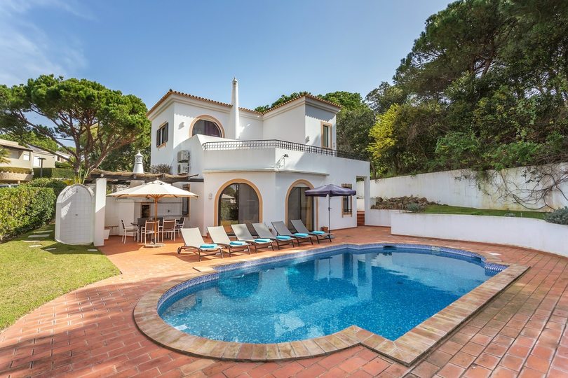 Čudovita 5-zvezdična vila z zasebnim bazenom, Faro Villa 1037
