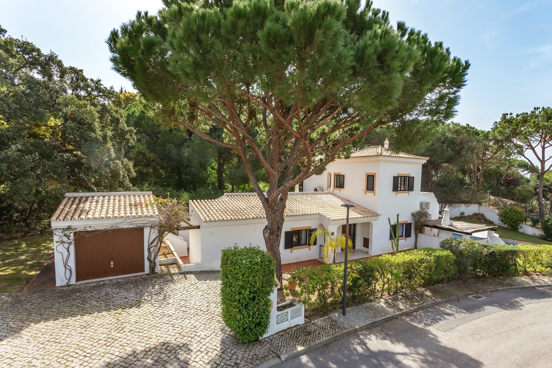 Čudovita 5-zvezdična vila z zasebnim bazenom, Faro Villa 1037