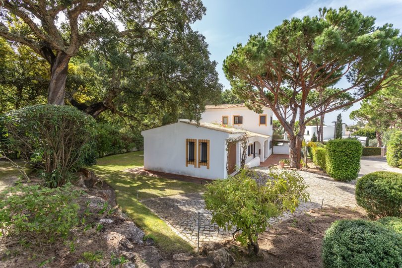 Čudovita 5-zvezdična vila z zasebnim bazenom, Faro Villa 1037
