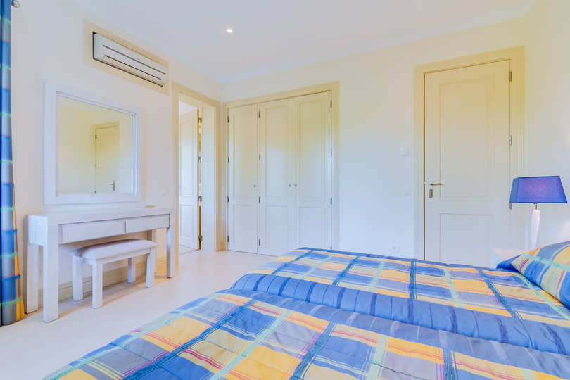 Vam in vaši družini bo všeč ta vila s 5 zvezdicami in zasebnim bazenom v letovišču Quinta do Lago, vila Algarve 1039