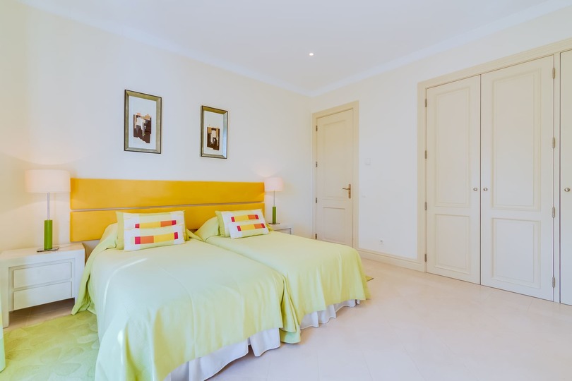 Vam in vaši družini bo všeč ta vila s 5 zvezdicami in zasebnim bazenom v letovišču Quinta do Lago, vila Algarve 1039