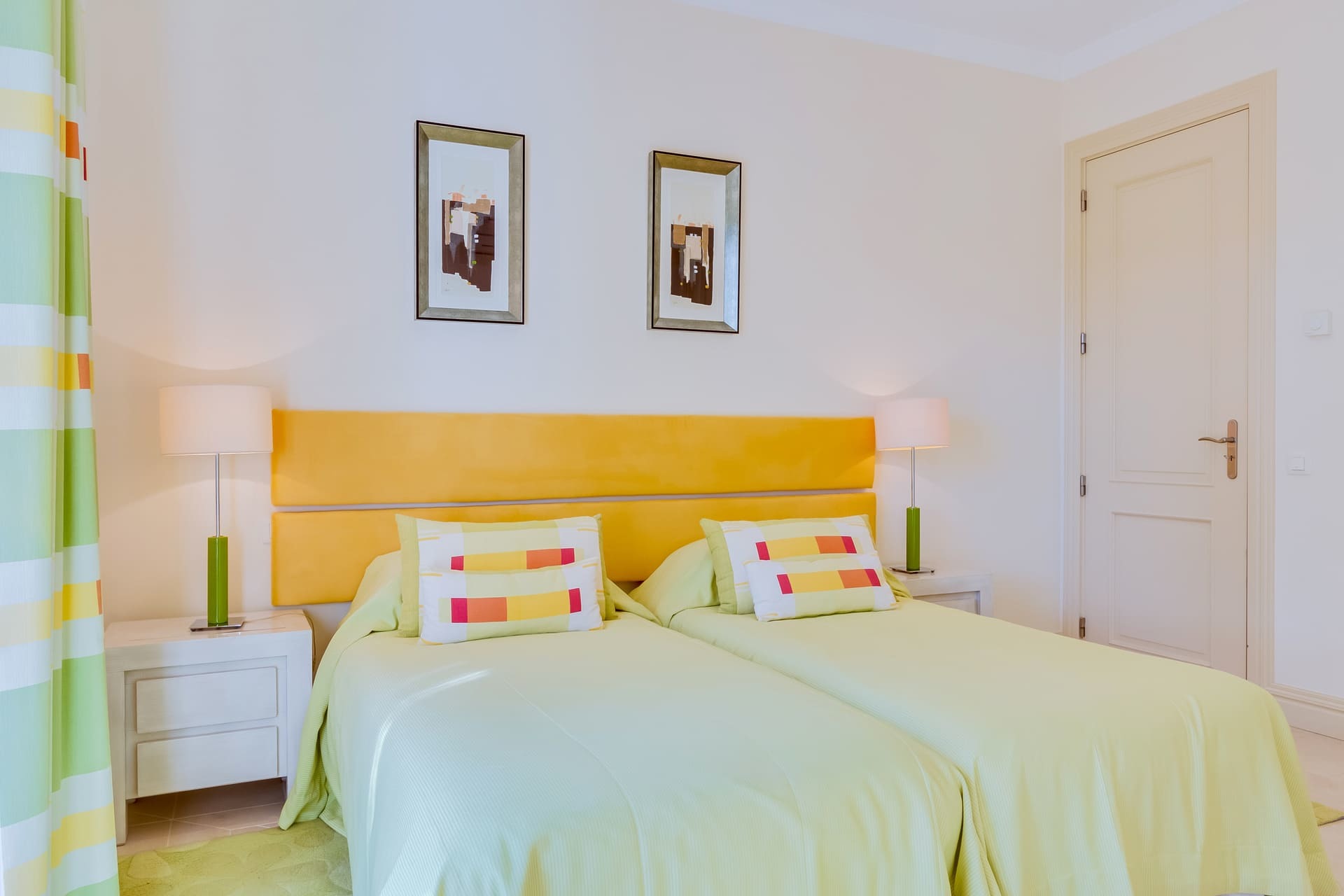 Vam in vaši družini bo všeč ta vila s 5 zvezdicami in zasebnim bazenom v letovišču Quinta do Lago, vila Algarve 1039