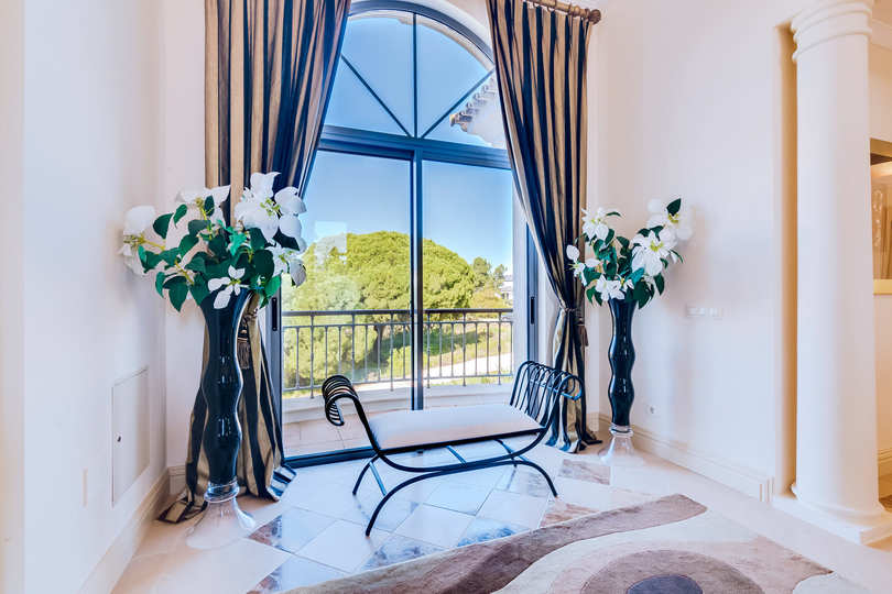 Vam in vaši družini bo všeč ta vila s 5 zvezdicami in zasebnim bazenom v letovišču Quinta do Lago, vila Algarve 1039