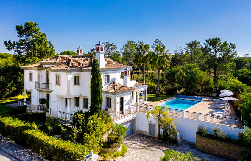 Vam in vaši družini bo všeč ta vila s 5 zvezdicami in zasebnim bazenom v letovišču Quinta do Lago, vila Algarve 1039