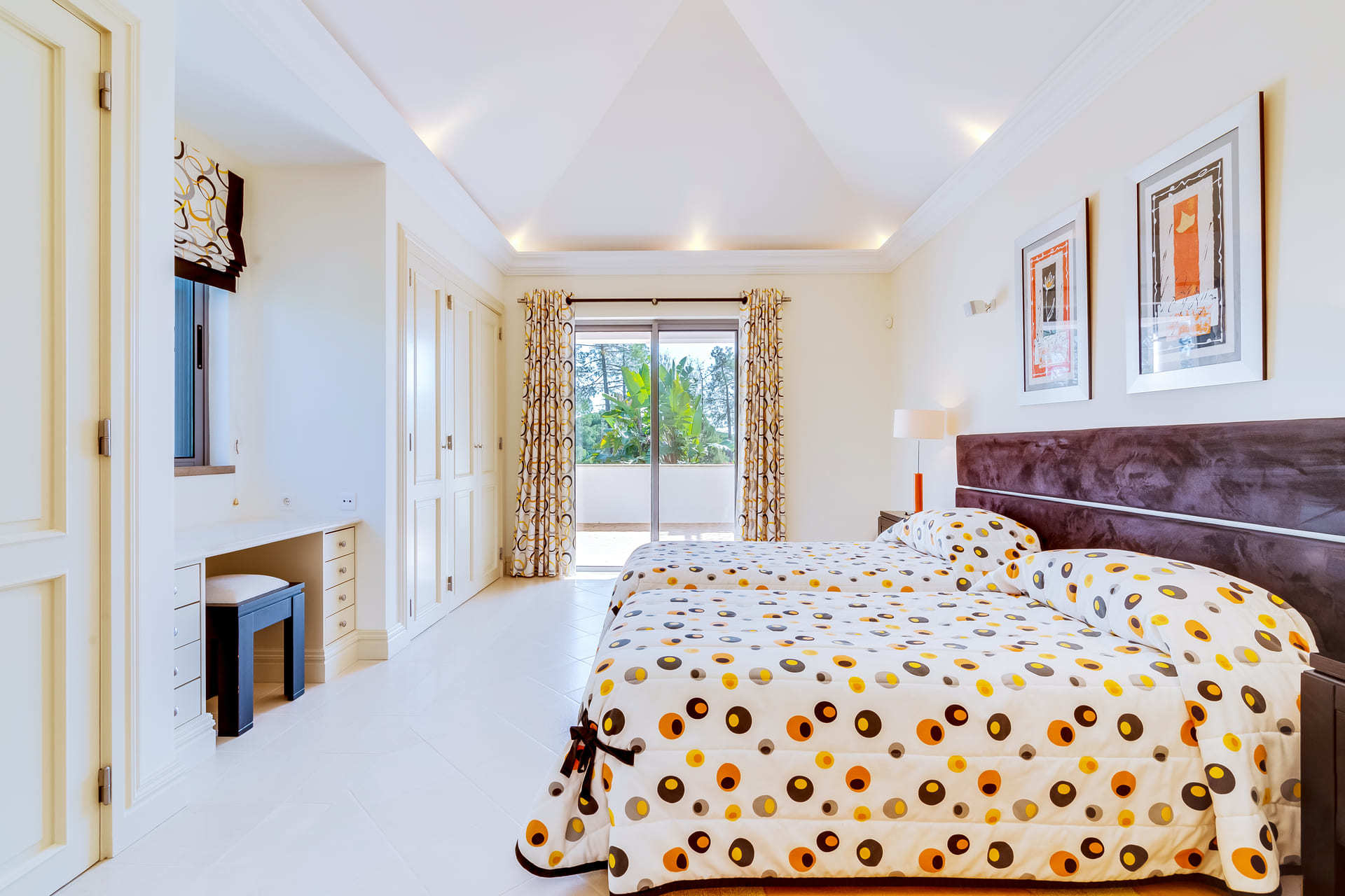 Vam in vaši družini bo všeč ta vila s 5 zvezdicami in zasebnim bazenom v letovišču Quinta do Lago, vila Algarve 1039