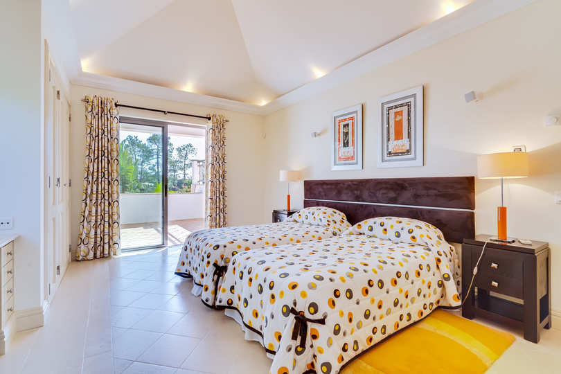 Vam in vaši družini bo všeč ta vila s 5 zvezdicami in zasebnim bazenom v letovišču Quinta do Lago, vila Algarve 1039