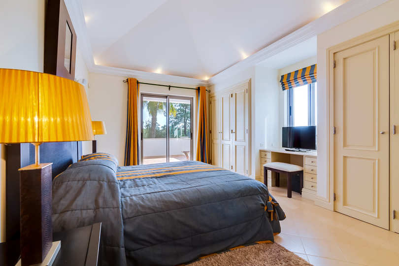Vam in vaši družini bo všeč ta vila s 5 zvezdicami in zasebnim bazenom v letovišču Quinta do Lago, vila Algarve 1039