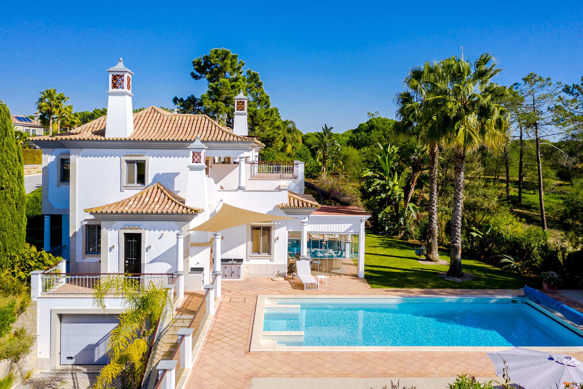 Vam in vaši družini bo všeč ta vila s 5 zvezdicami in zasebnim bazenom v letovišču Quinta do Lago, vila Algarve 1039