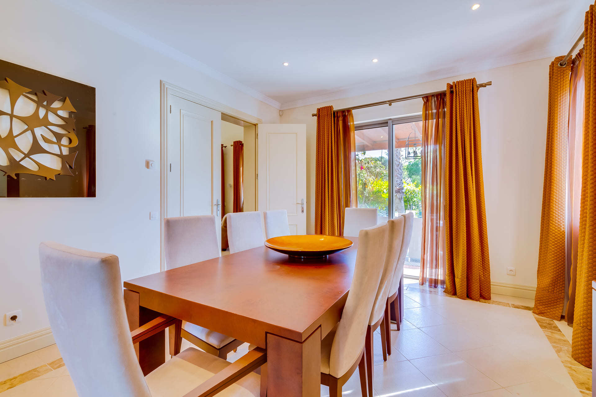 Vam in vaši družini bo všeč ta vila s 5 zvezdicami in zasebnim bazenom v letovišču Quinta do Lago, vila Algarve 1039