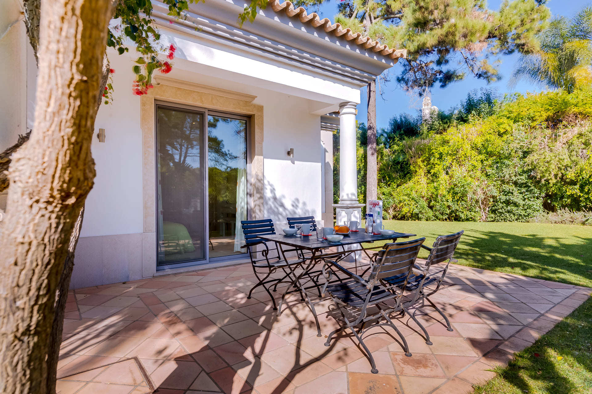 Vam in vaši družini bo všeč ta vila s 5 zvezdicami in zasebnim bazenom v letovišču Quinta do Lago, vila Algarve 1039