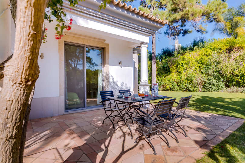 Vam in vaši družini bo všeč ta vila s 5 zvezdicami in zasebnim bazenom v letovišču Quinta do Lago, vila Algarve 1039