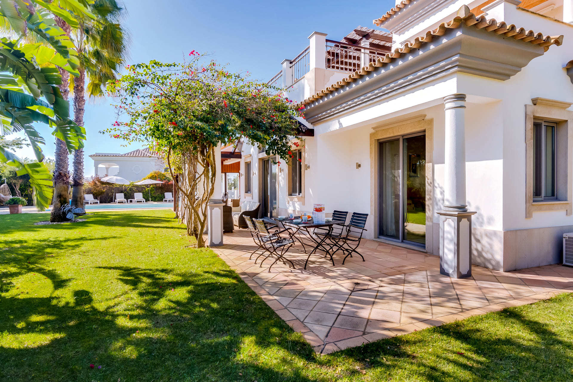 Vam in vaši družini bo všeč ta vila s 5 zvezdicami in zasebnim bazenom v letovišču Quinta do Lago, vila Algarve 1039