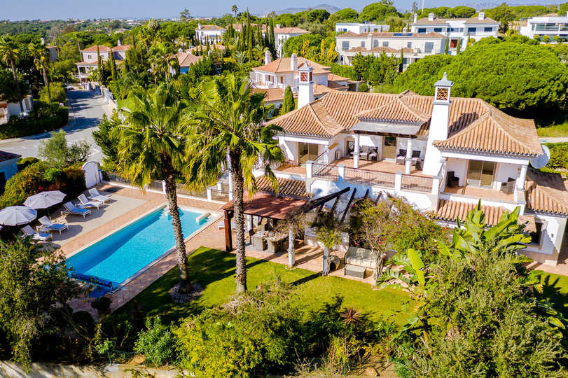 Vam in vaši družini bo všeč ta vila s 5 zvezdicami in zasebnim bazenom v letovišču Quinta do Lago, vila Algarve 1039