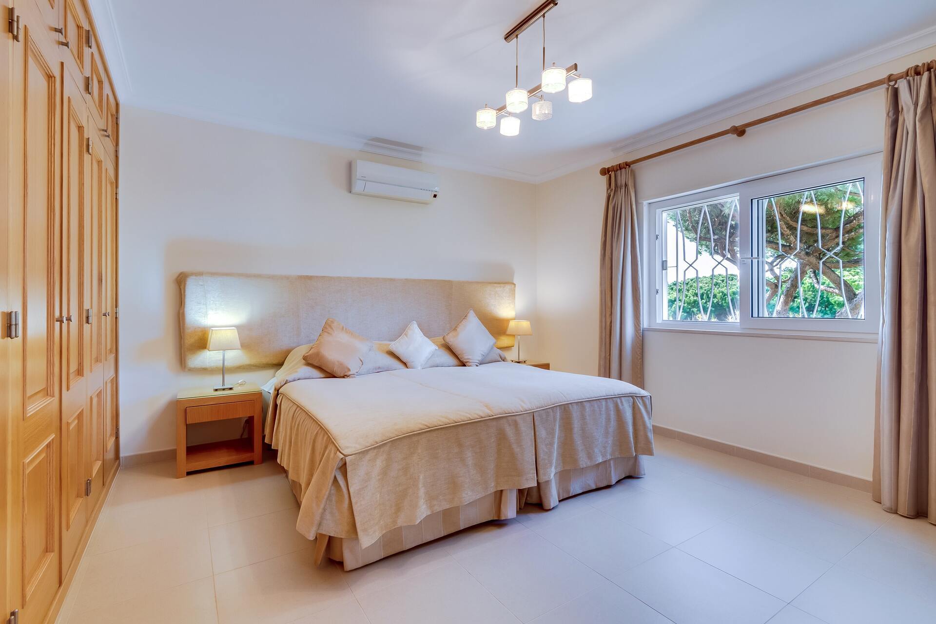 Vaši družini bo všeč zasebni bazen v vaši luksuzni zasebni vili v letovišču Vale Do Lobo, vila Algarve 1050
