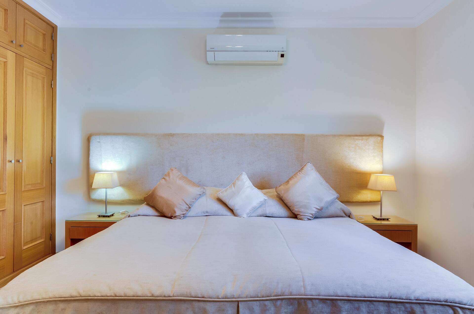 Vaši družini bo všeč zasebni bazen v vaši luksuzni zasebni vili v letovišču Vale Do Lobo, vila Algarve 1050