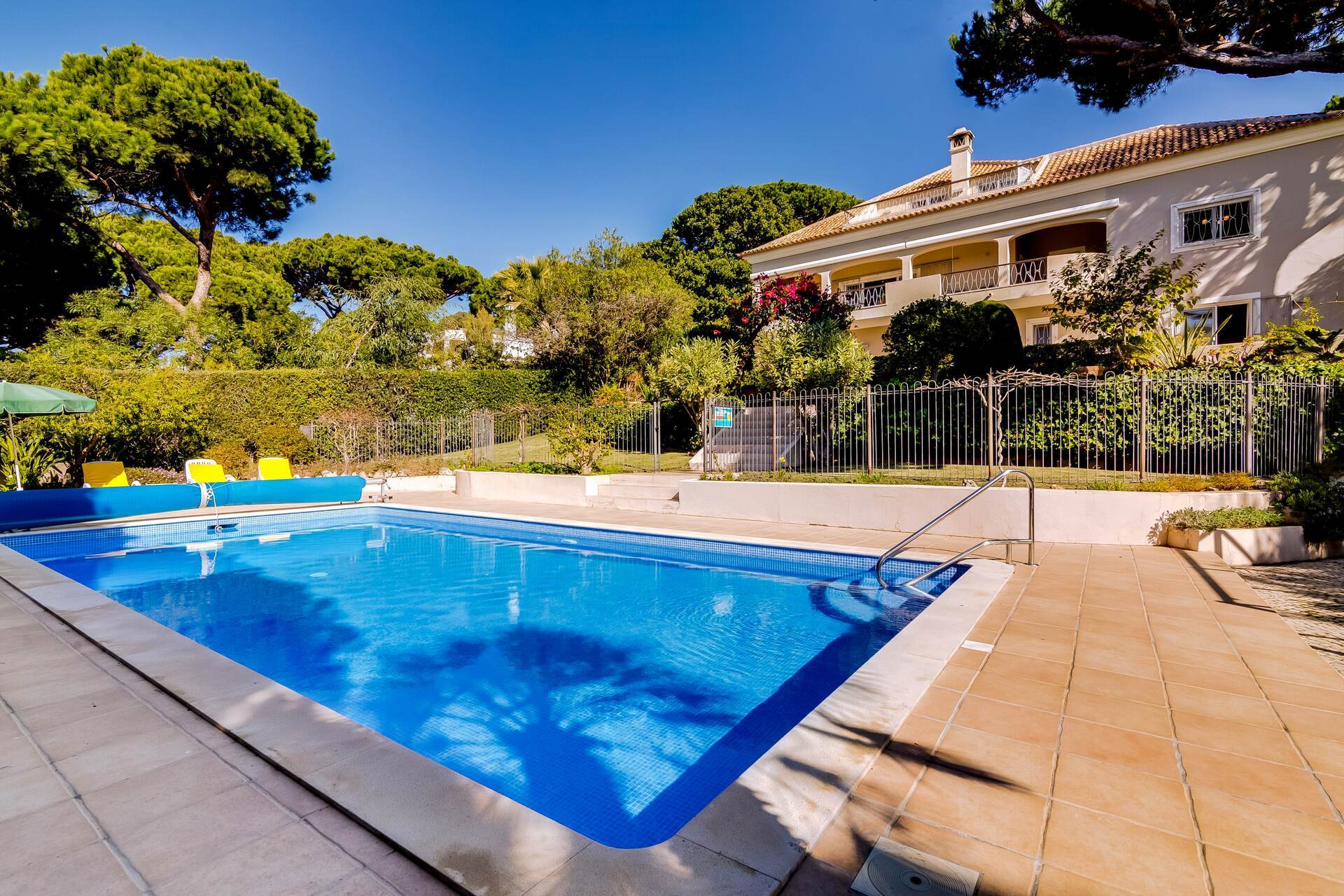 Vaši družini bo všeč zasebni bazen v vaši luksuzni zasebni vili v letovišču Vale Do Lobo, vila Algarve 1050