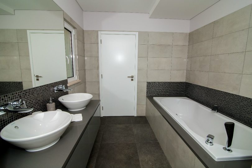 Predstavljajte si sprostitev ob zasebnem bazenu v vaši čudoviti vili v Vale Do Lobo, Faro Villa 1053