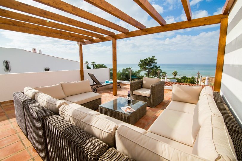 Predstavljajte si sprostitev ob zasebnem bazenu v vaši čudoviti vili v Vale Do Lobo, Faro Villa 1053