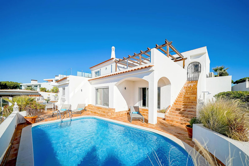 Predstavljajte si sprostitev ob zasebnem bazenu v vaši čudoviti vili v Vale Do Lobo, Faro Villa 1053, Loulé, Portugal