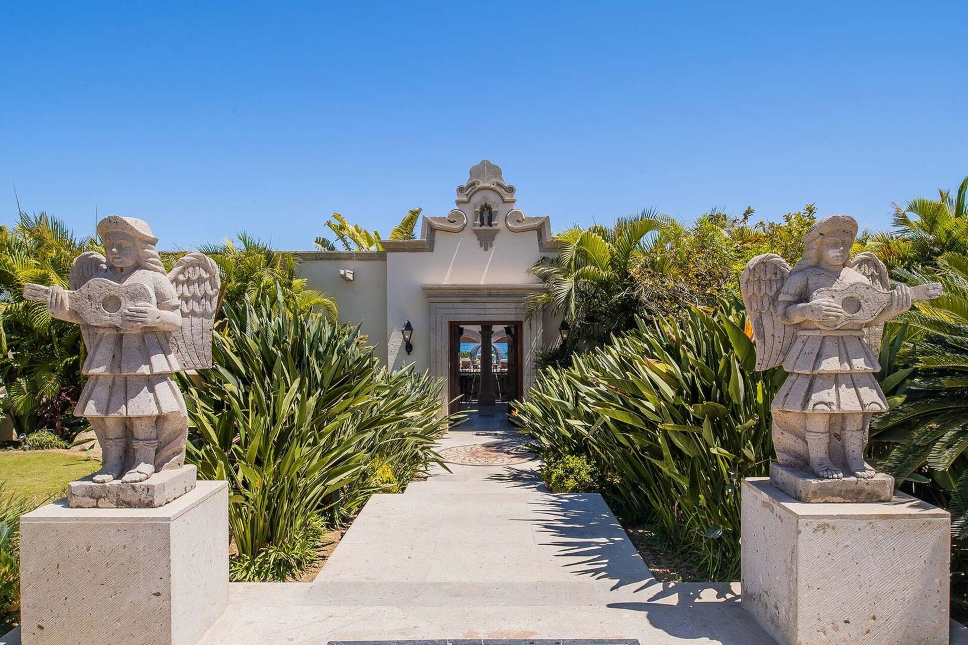 Razkošen počitniški dvorec v ekskluzivnem letovišču Cabo Del Sol