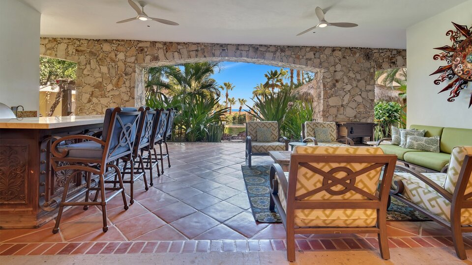 Predstavljajte si sproščanje ob zasebnem bazenu v Cabo San Lucasu med branjem vaše najljubše knjige, vila Cabo San Lucas 1028