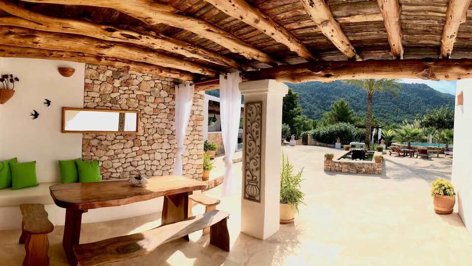 5-zvezdična vila La Verna Grande – elegantno zatočišče na Ibizi