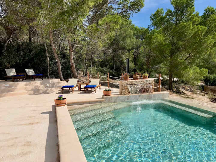 5-zvezdična vila La Verna Grande – elegantno zatočišče na Ibizi