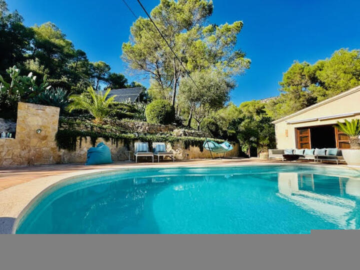 Vaš pobeg na otok, Balearski otoki Vila 1480