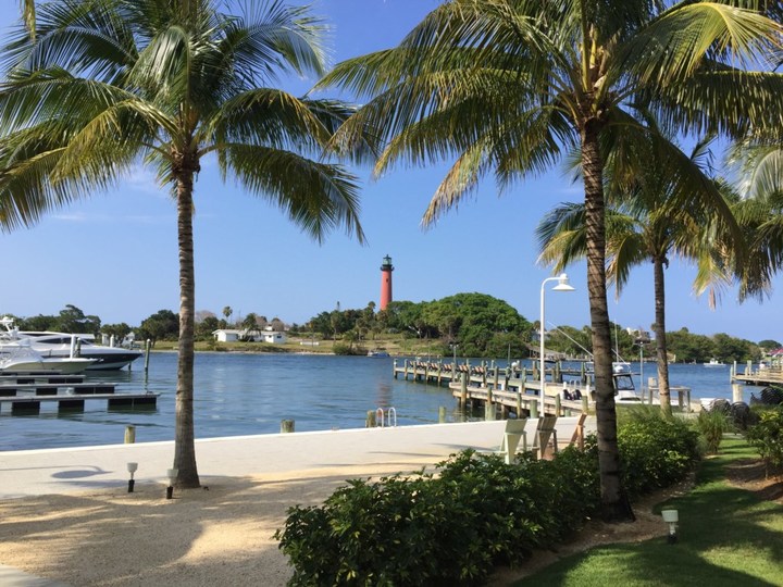 Všeč vam bo ta očarljiva mestna hiša v West Palm Beachu, vila West Palm Beach 1862
