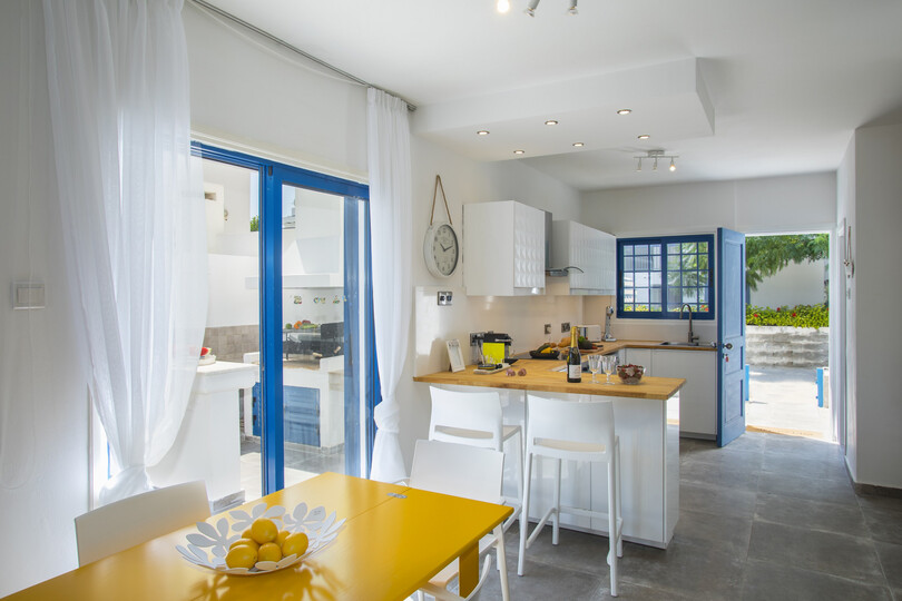 Predstavljajte si, da vaša družina najame to luksuzno vilo le nekaj minut od zaliva Fig Tree Bay, vila Protaras 1426
