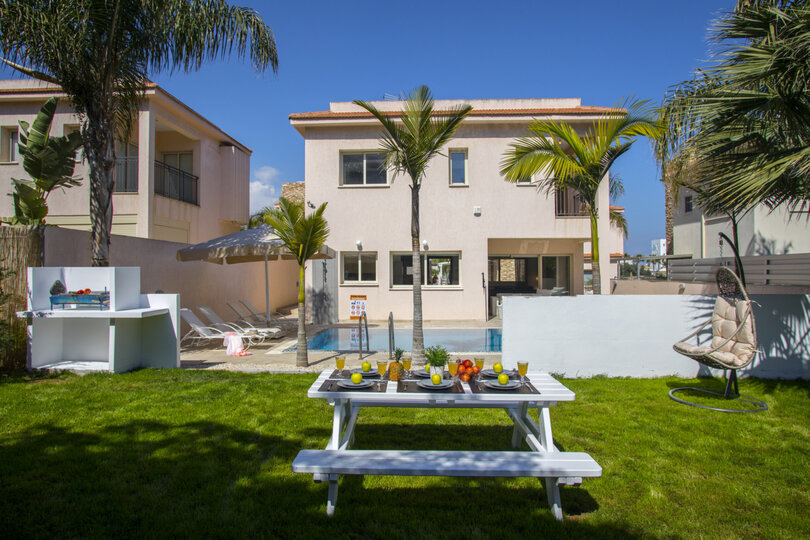 Skrivnost uživanja v vili s 5 zvezdicami blizu plaže v Perneri, vila Protaras 1449
