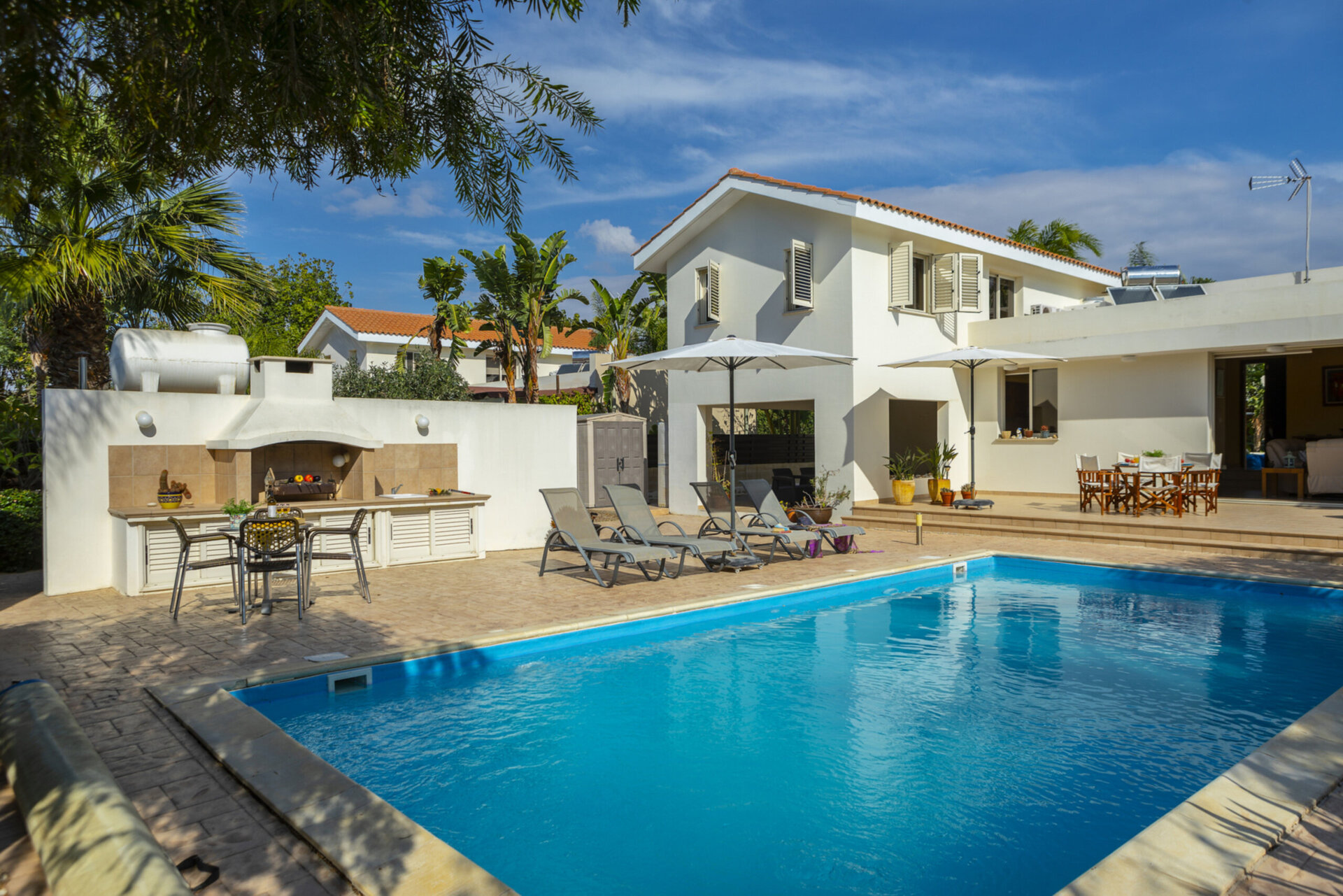 Končno lahko najamete popolno luksuzno vilo v Larnaki, Larnaca Villa 1392