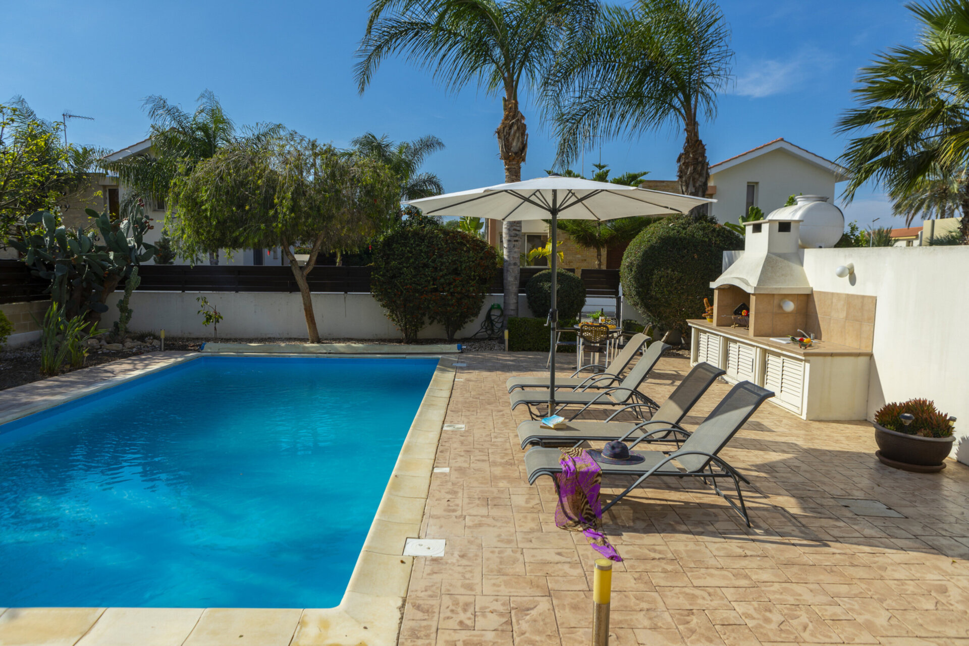 Končno lahko najamete popolno luksuzno vilo v Larnaki, Larnaca Villa 1392