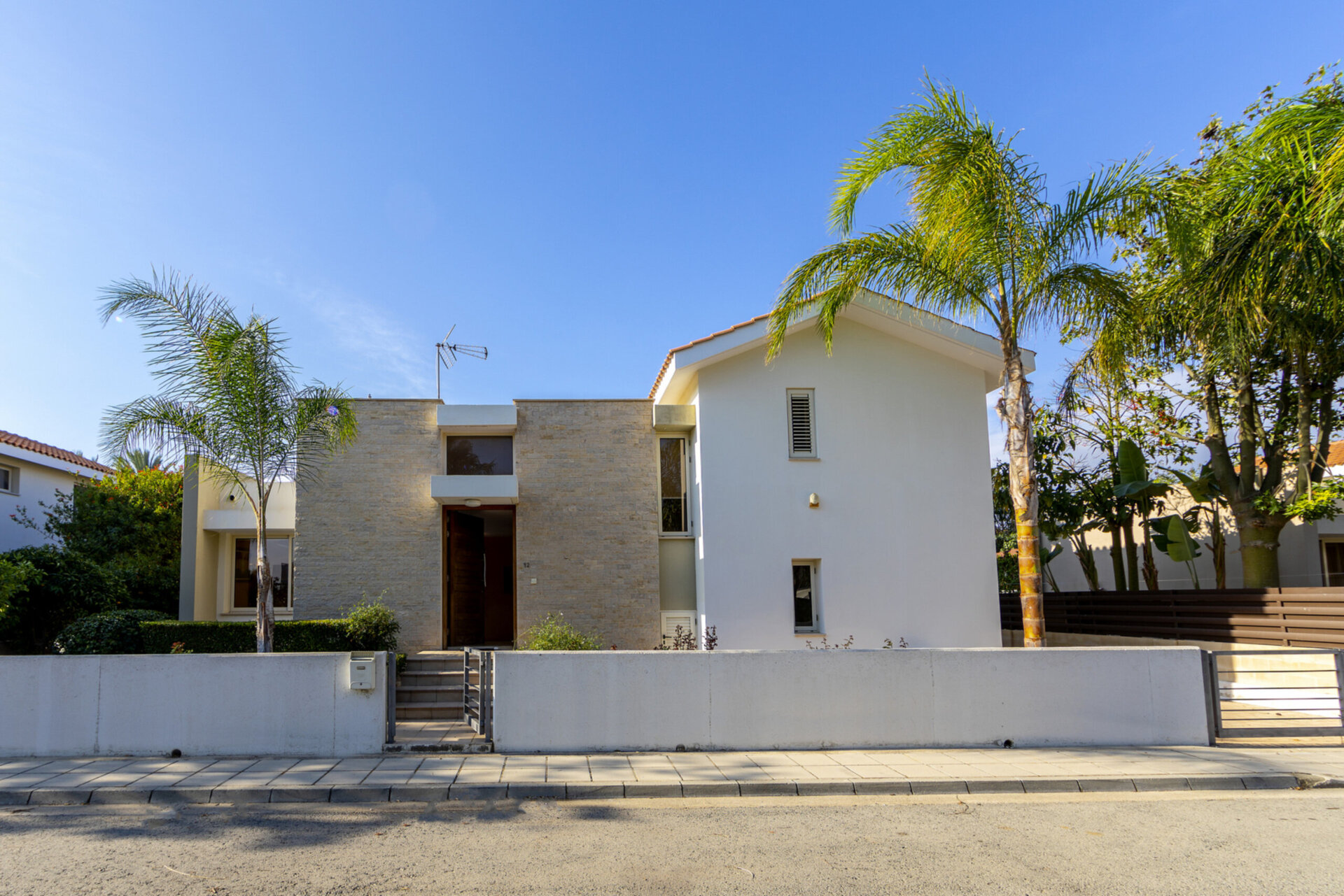 Končno lahko najamete popolno luksuzno vilo v Larnaki, Larnaca Villa 1392