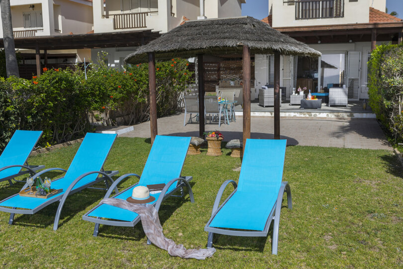 Vrhunski vodnik za najem vaše luksuzne vile s 3 spalnicami na plaži, vila Larnaca 1394