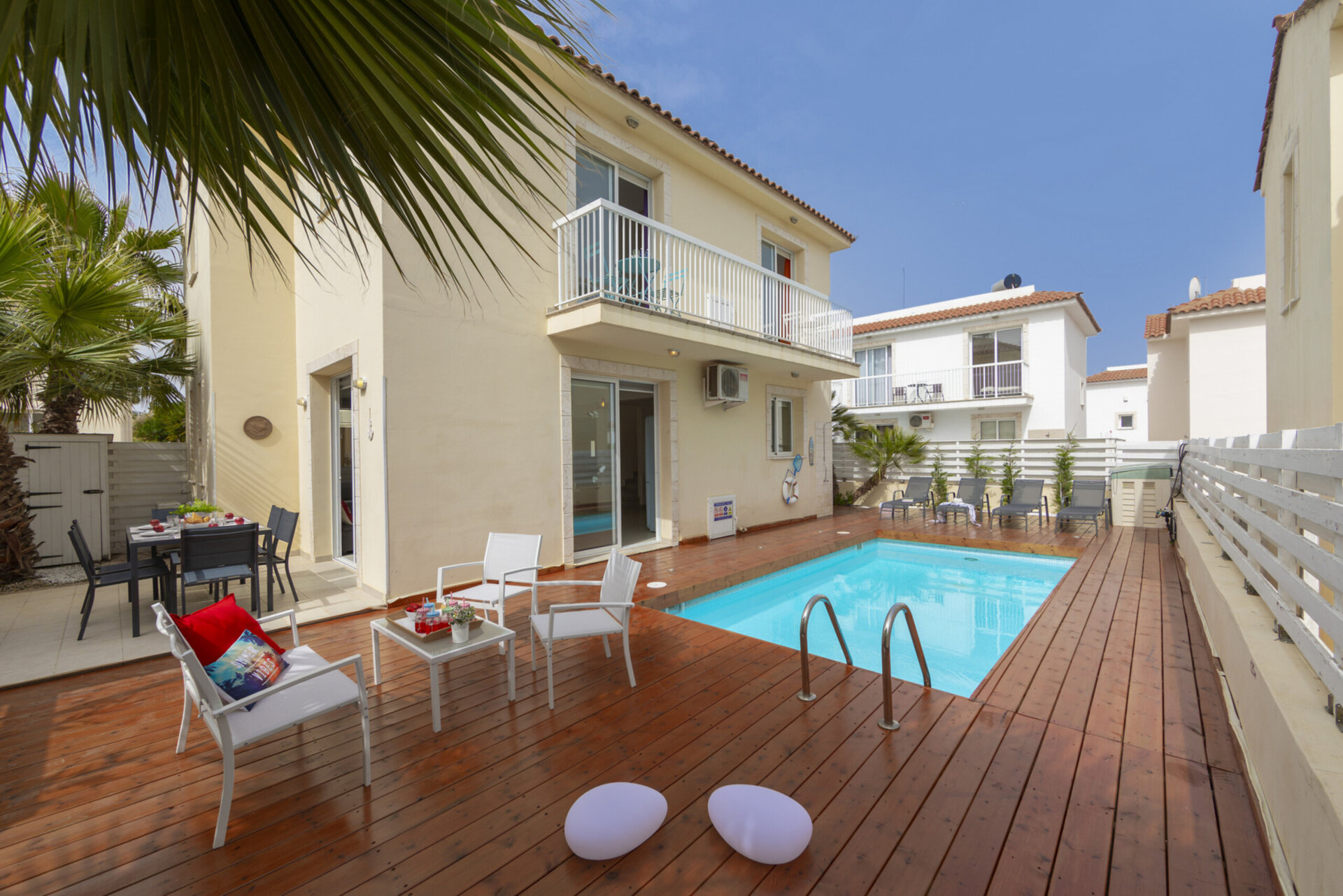Vam in vaši družini bo všeč ta vila s 5 zvezdicami in zasebnim bazenom, Protaras Villa 1458