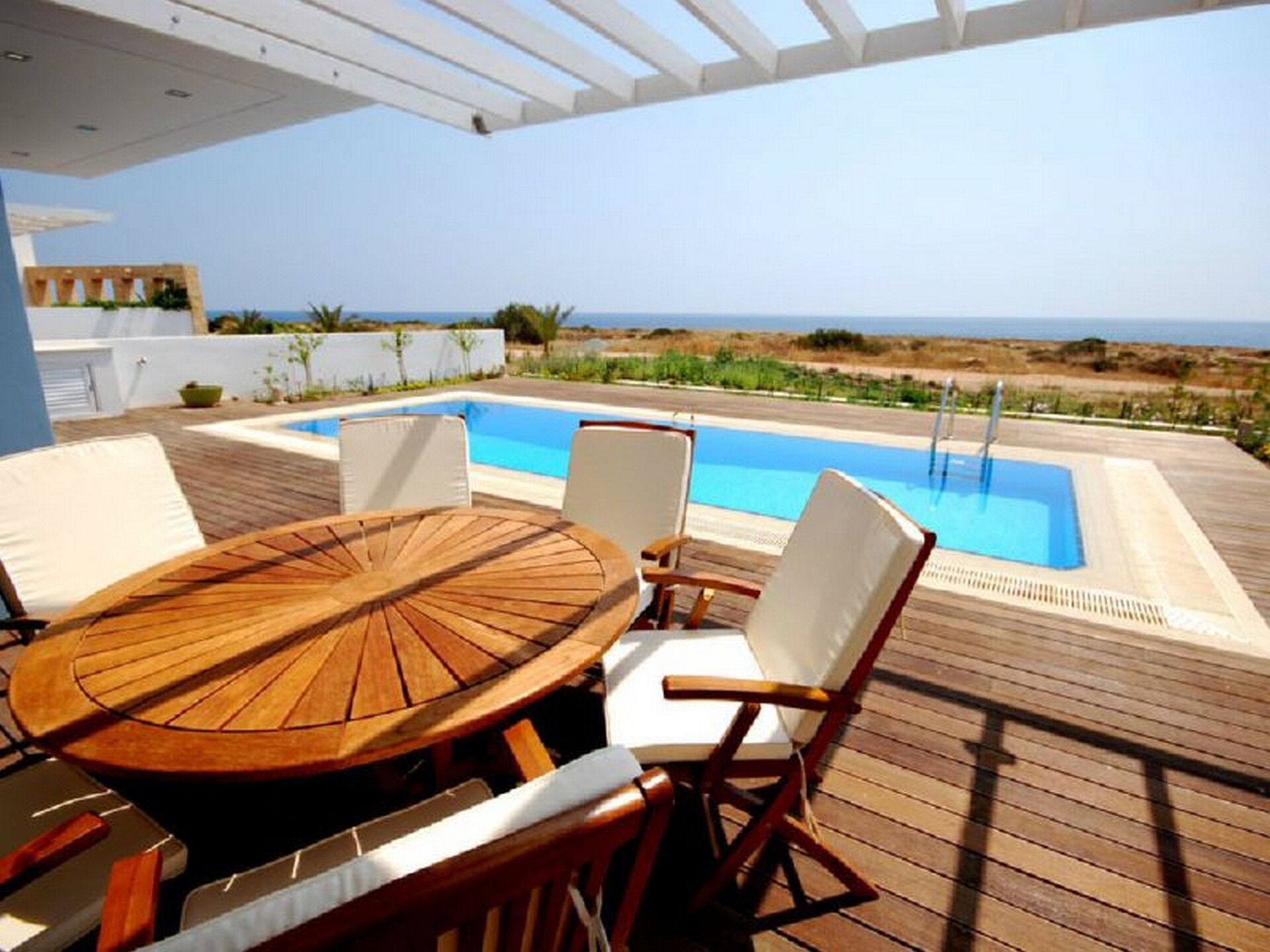 Kako najeti lastno vilo ob plaži, vila Protaras 1462