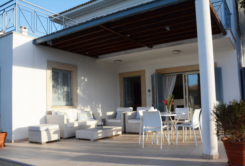 Kako najeti lastno vilo v Paphosu s fantastičnim zasebnim bazenom, Paphos Villa 1418
