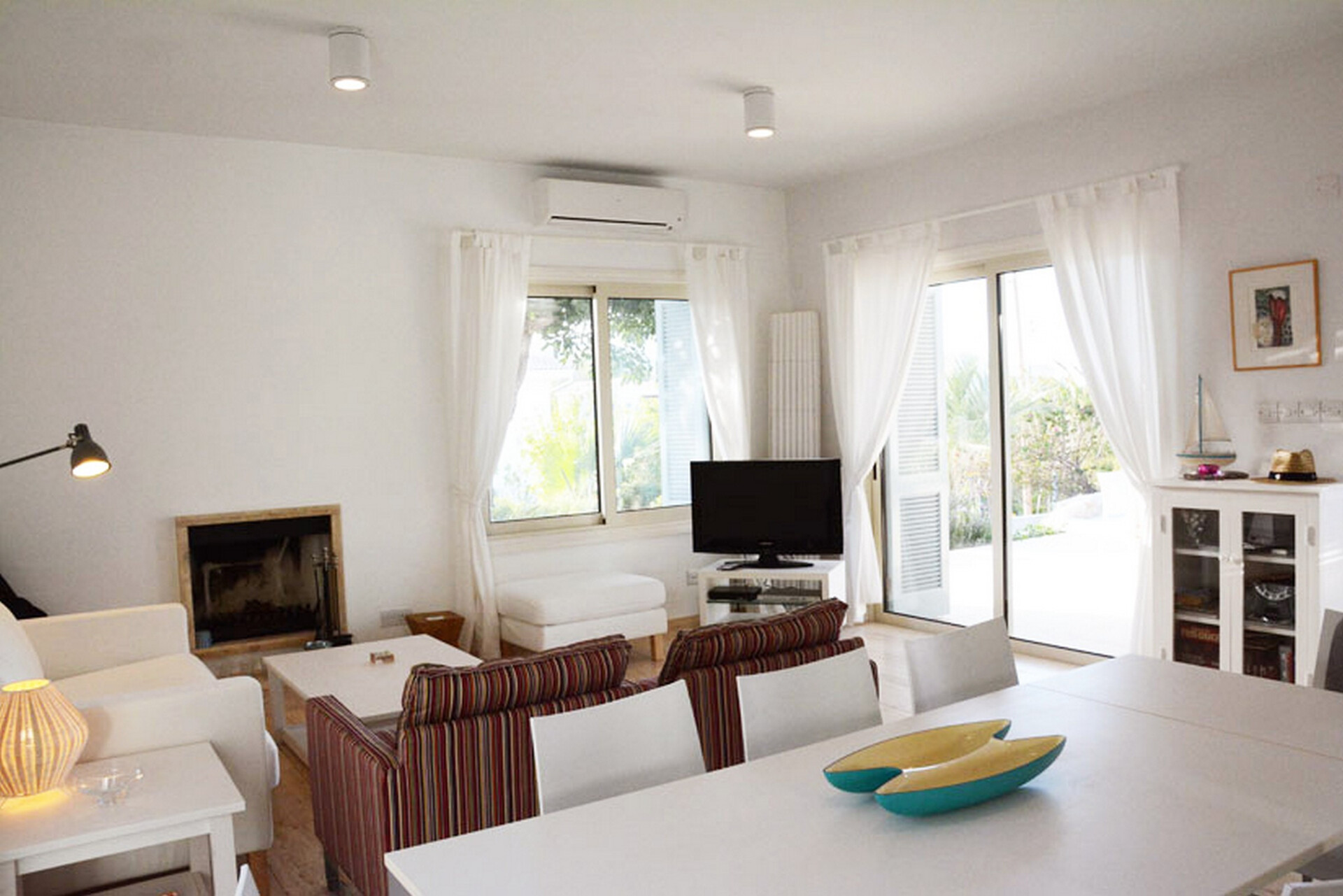 Kako najeti lastno vilo v Paphosu s fantastičnim zasebnim bazenom, Paphos Villa 1418