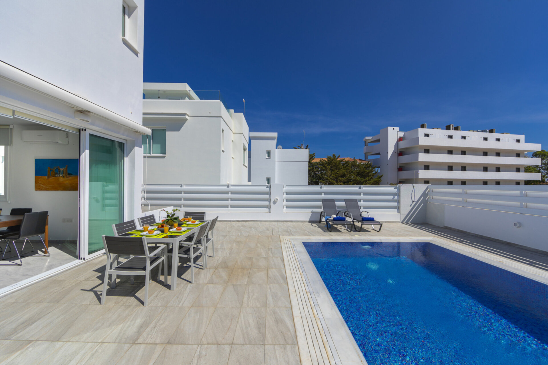 Končno lahko najamete popolno luksuzno vilo, Protaras Villa 1494