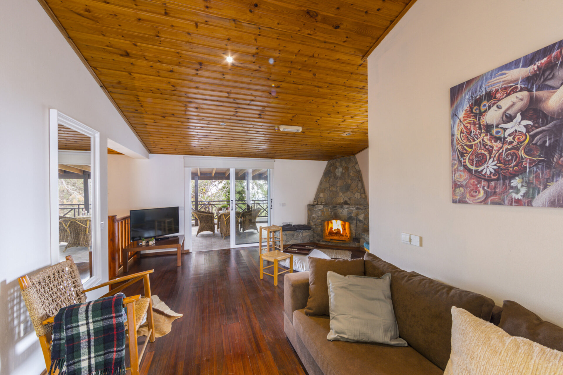 Vam in vaši družini bo všeč ta vila s 5 zvezdicami in pogledom na gozd, Limassol Villa 1001