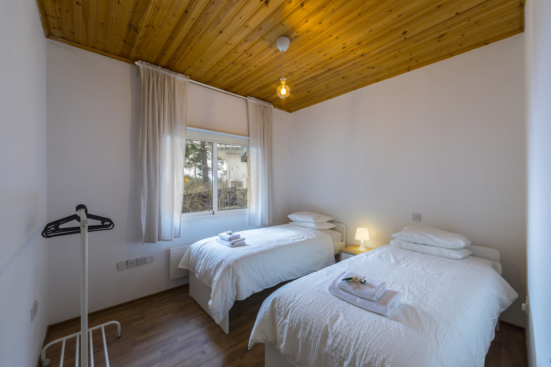Vam in vaši družini bo všeč ta vila s 5 zvezdicami in pogledom na gozd, Limassol Villa 1001