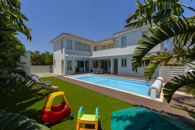 Slika Najem vaše vile s 5 zvezdicami in čudovitim zasebnim bazenom, vila Larnaca 1397
