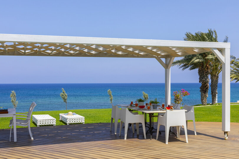 Vam in vaši družini bo všeč ta vila ob plaži, Pernera Villa 1526.